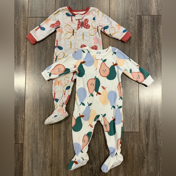 2 Carters Fleece Footed Sleepers - Picture 1 of 13